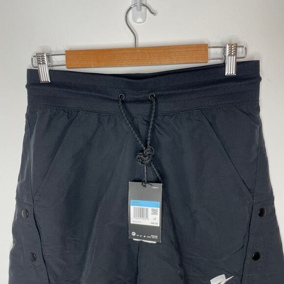 Nike Women's Breakaway Athletic Shorts In Black Size Medium New - Picture 4 of 10